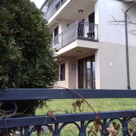 Oaza شقة فوينيتسا